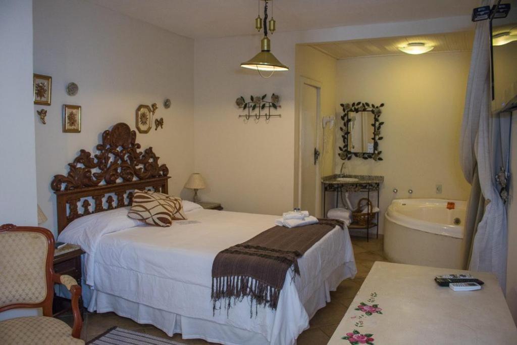 Pousada Hospedaria Da Villa 티라덴티스 객실 사진
