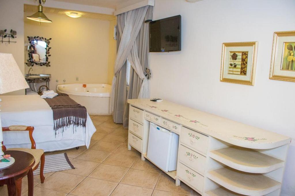 Pousada Hospedaria Da Villa 티라덴티스 객실 사진