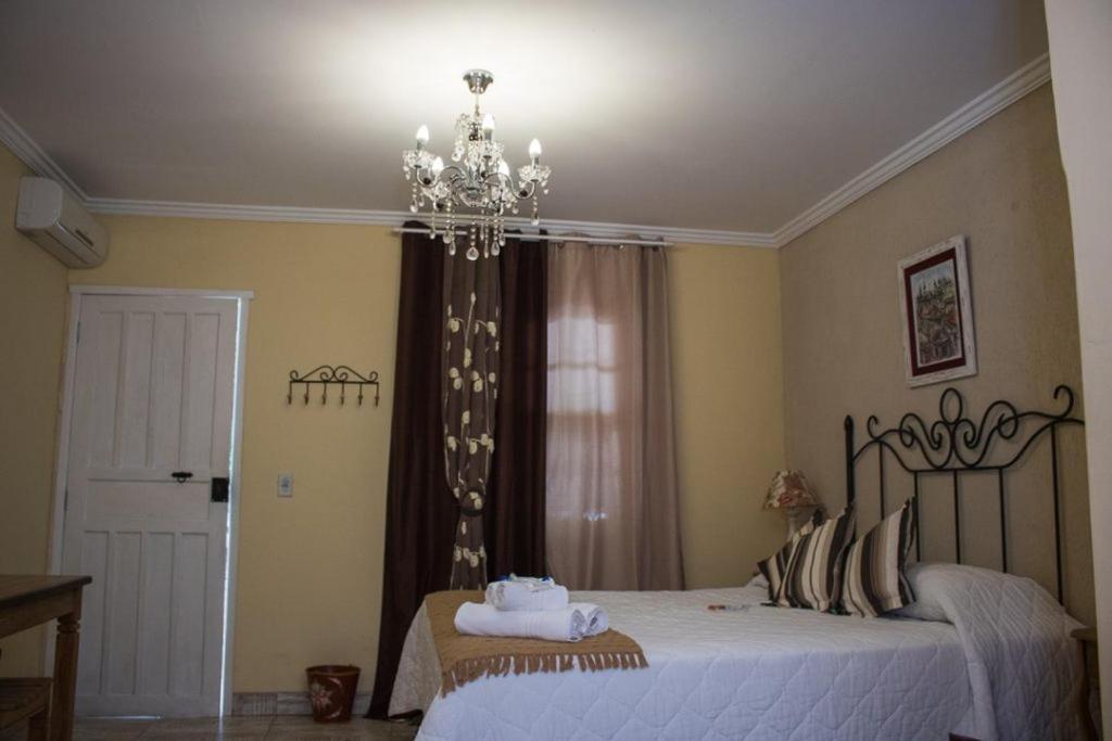 Pousada Hospedaria Da Villa 티라덴티스 객실 사진