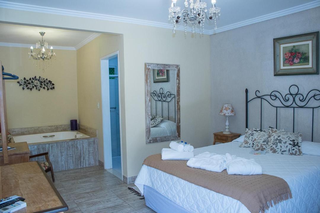 Pousada Hospedaria Da Villa 티라덴티스 객실 사진